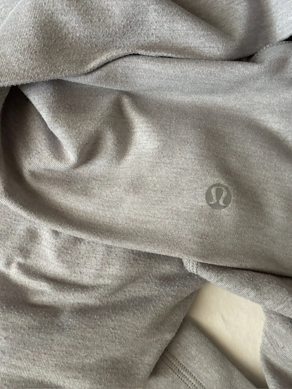 Lululemon Cropped Gray Leggings Old Style SZ 6